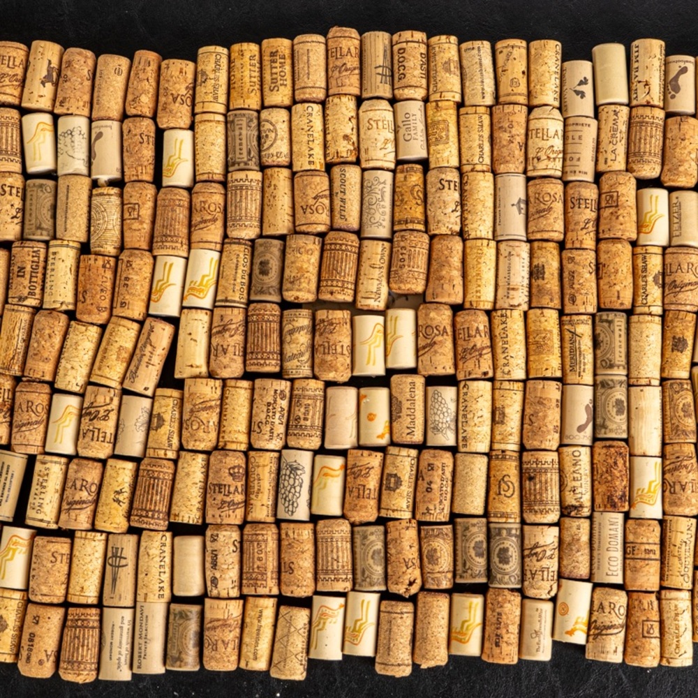 Assorted Wine Corks Collection approx 230 - Picture 8 of 9